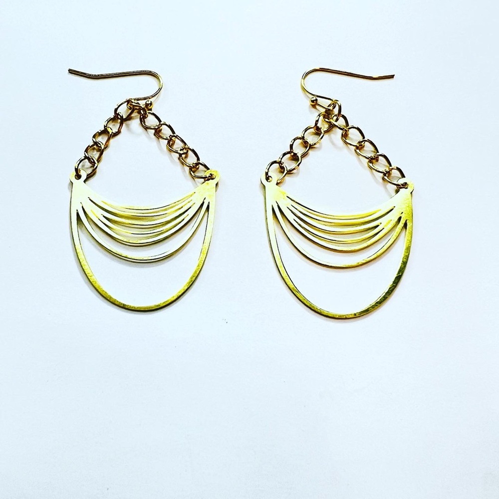 Brass gold trapeze chain earrings